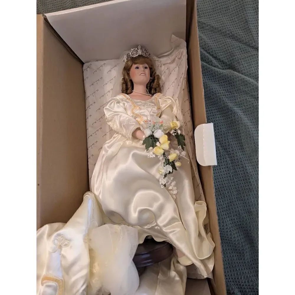 Vintage Princess Sarah Bride Doll Figurine 18" Danbury Mint With Original Box